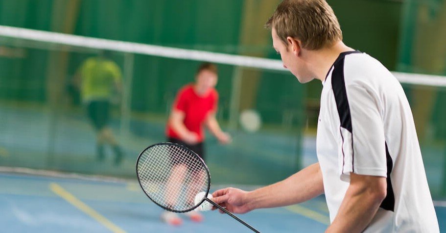 5 Mistakes to Avoid While Playing Badminton